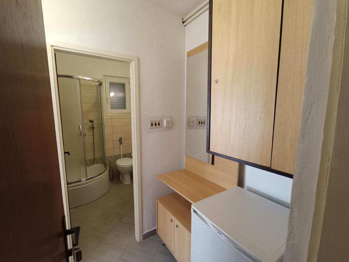 Rooms Rita เซรส ภายนอก รูปภาพ